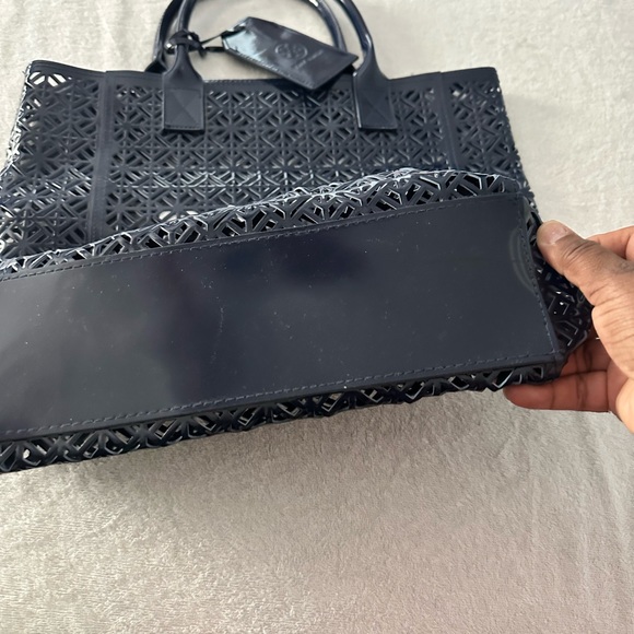 Tory Burch purse 100% authentic navy blue - Picture 4 of 7